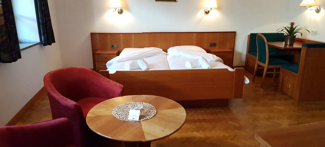 Weisses Roessl Bed & Breakfast Appiano Sulla Strada Del Vino Dış mekan fotoğraf